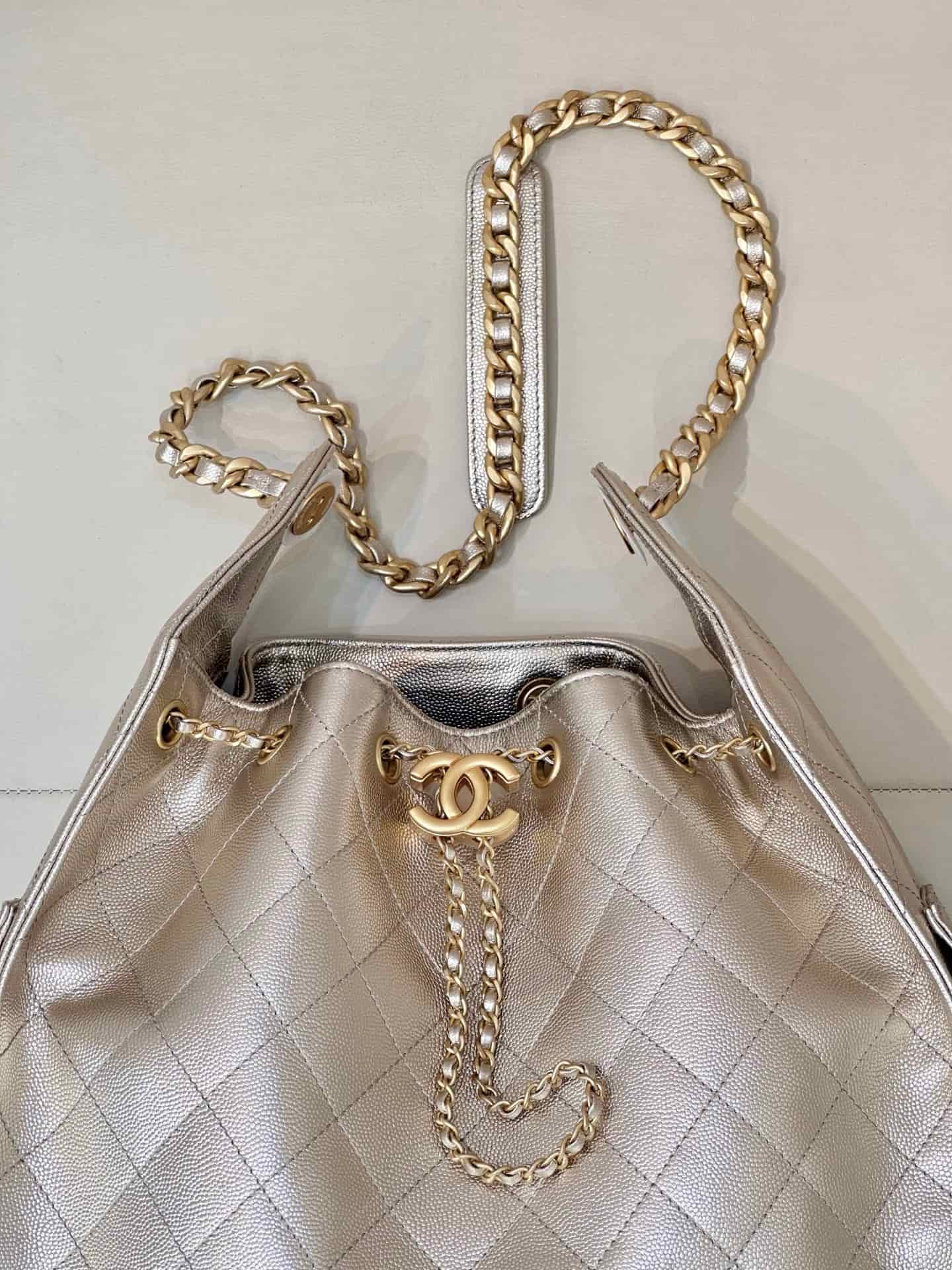 Chanel 25 Medium Hobo handbag AS5311 Grained Calfskin & Gold-tone Metal champagne TOP
