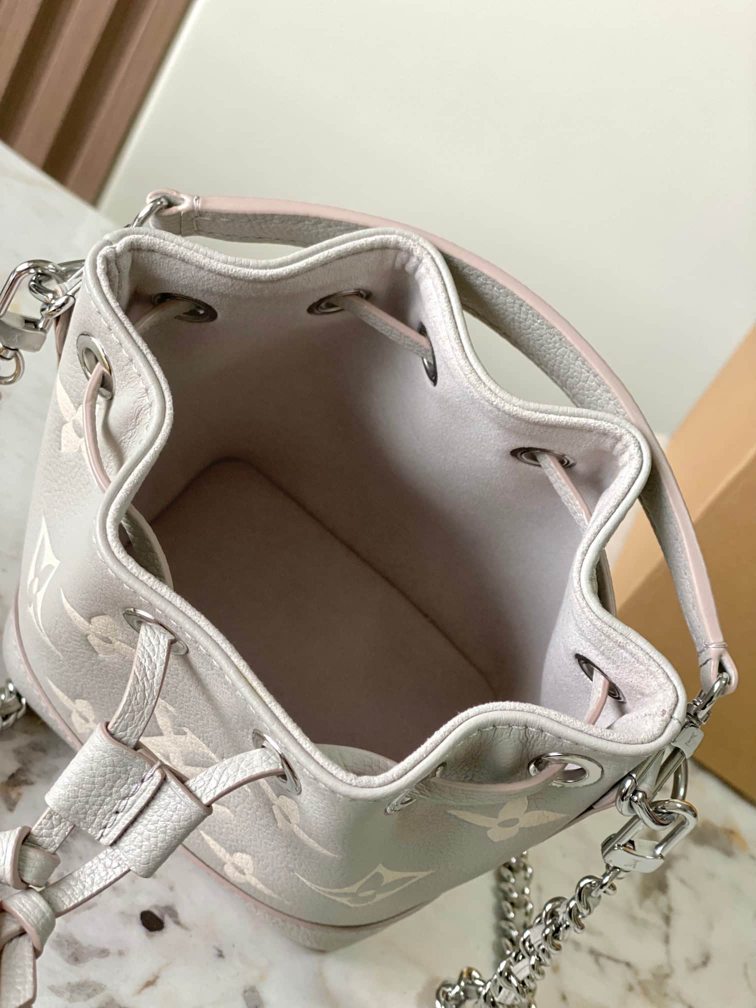 Louis Vuitton Nano Noé Embossed grained cowhide leather M14224 Brume Gray / White Quartz TOP