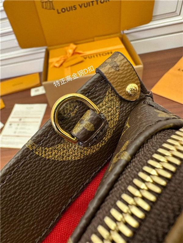 Louis Vuitton ONTHEGO East West Giant Monogram and Monogram Reverse M46653 Top