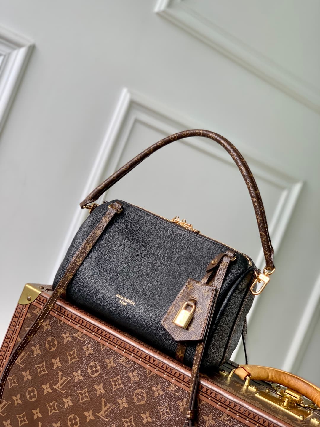 Louis Vuitton Express PM Calfskin leather M26039 High