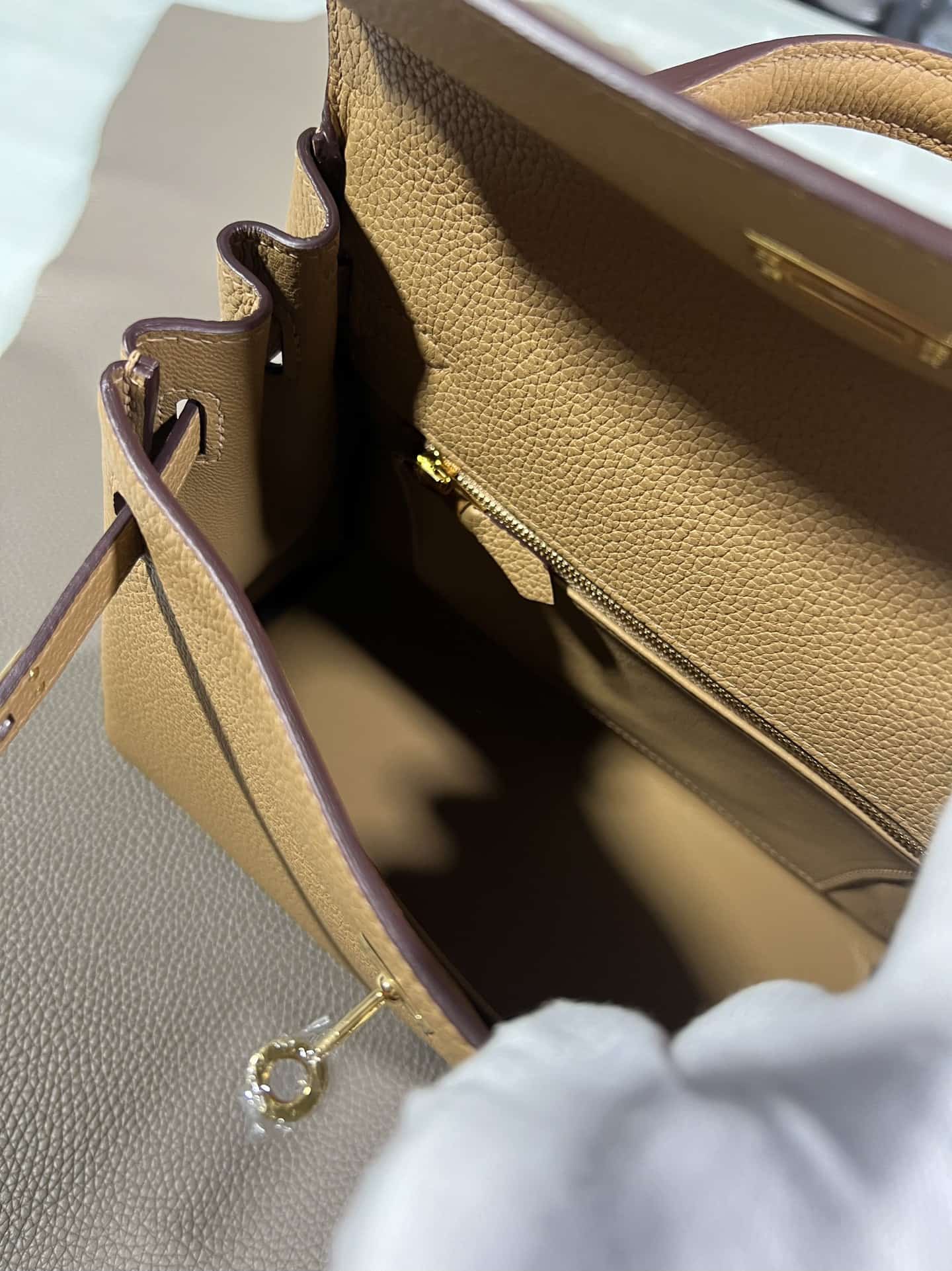 Hermes Kelly 25/28/32cm Retourne Bag Togo Leather In Beige de Weimar WAX High