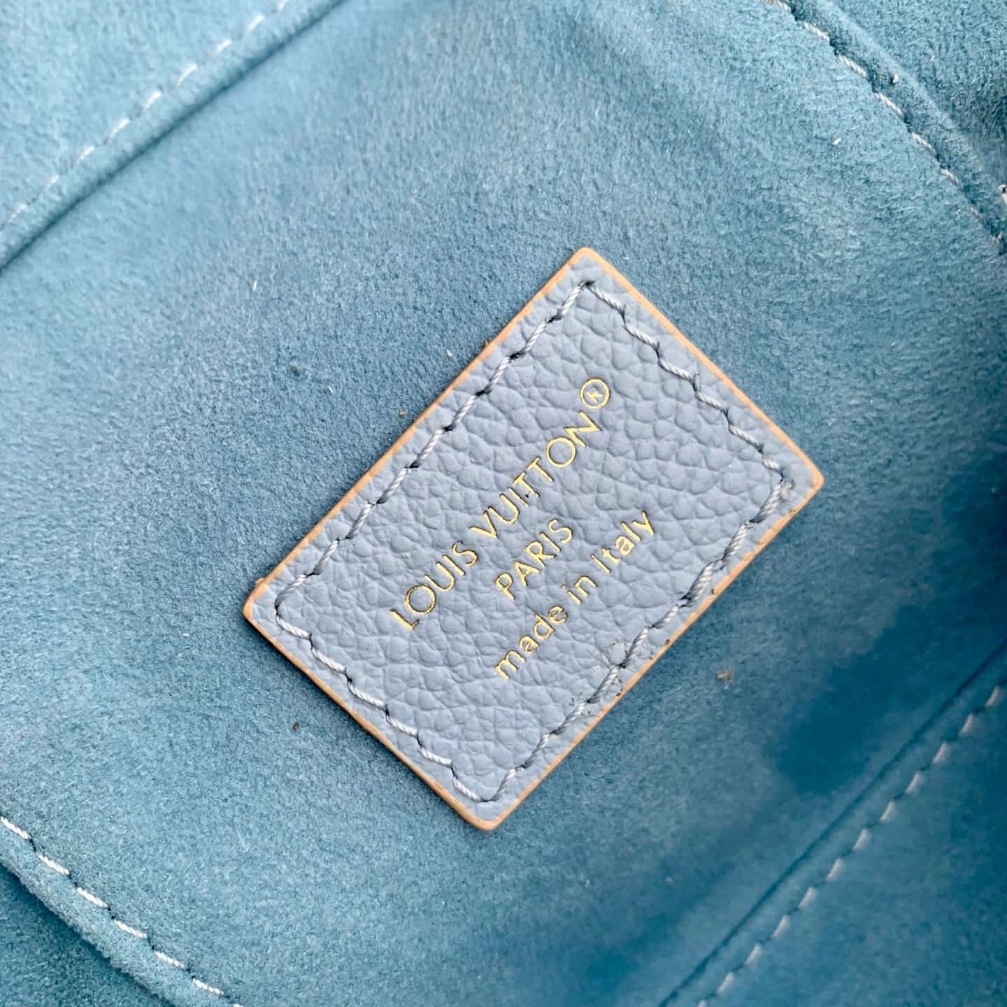 Louis Vuitton Vanity Chain Pouch Blue Iris/Peuplier Cowhide leather M2A007 High