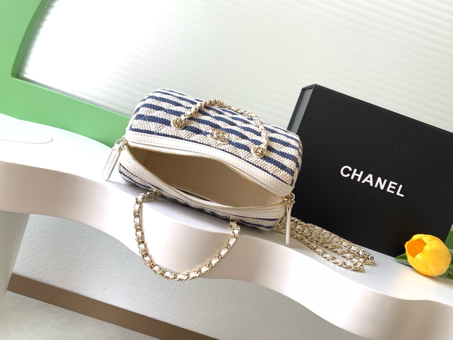 Chanel Clutch with Chain Printed Fabric & Gold-Tone Metal Beige & Light Blue AP4986 A