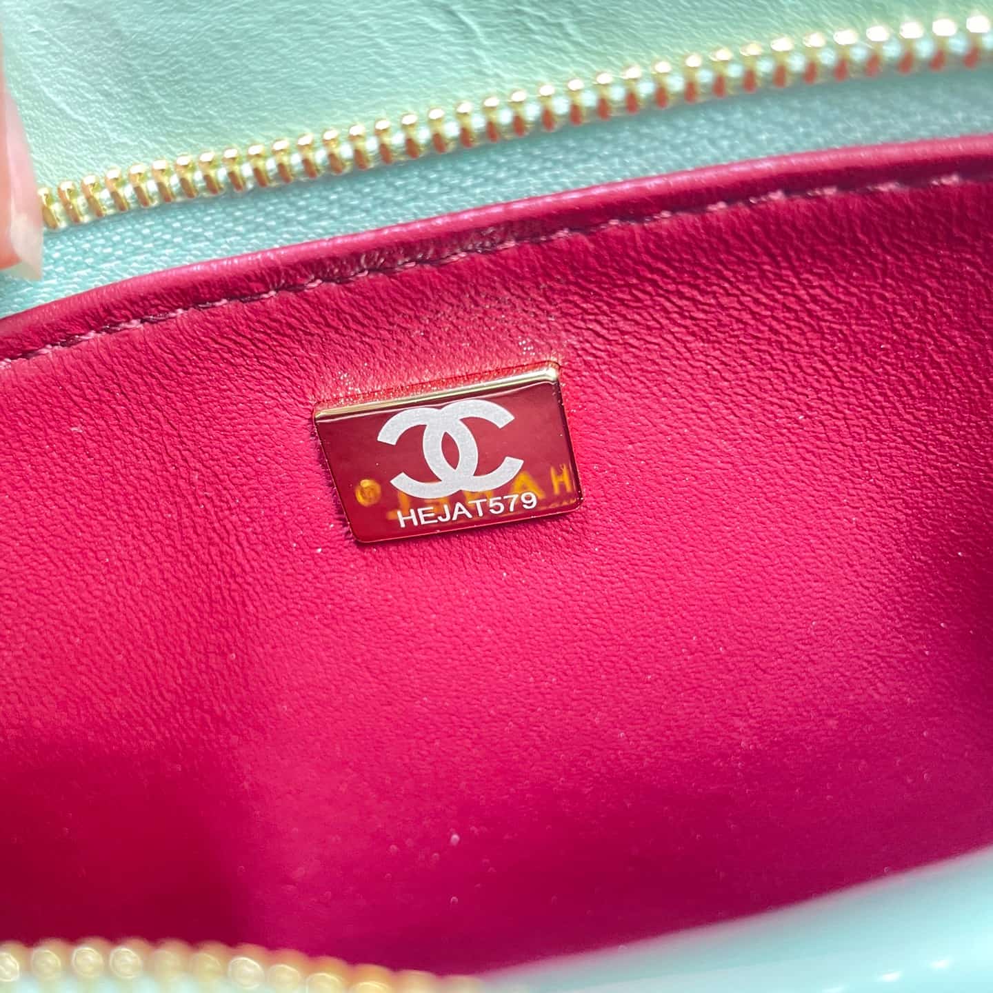 Chanel Shoulder Bag Shiny Calfskin& Gold-Tone Metal Green AS6238 High