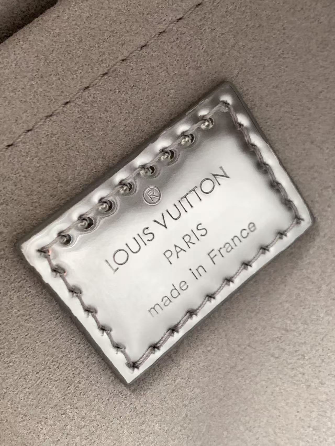 Louis Vuitton Speedy Bandoulière 20 Monogram embossed Coated canvas M11987 Silver High