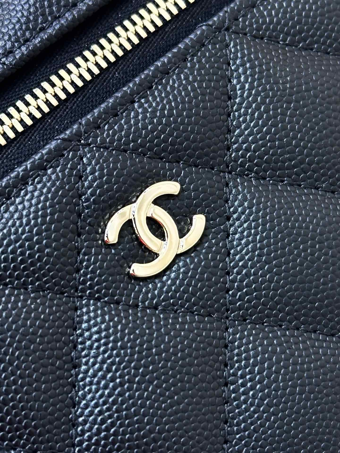 Chanel Classic Vanity with Chain Grained Calfskin & Gold-Tone Metal Black AP4385 TOP