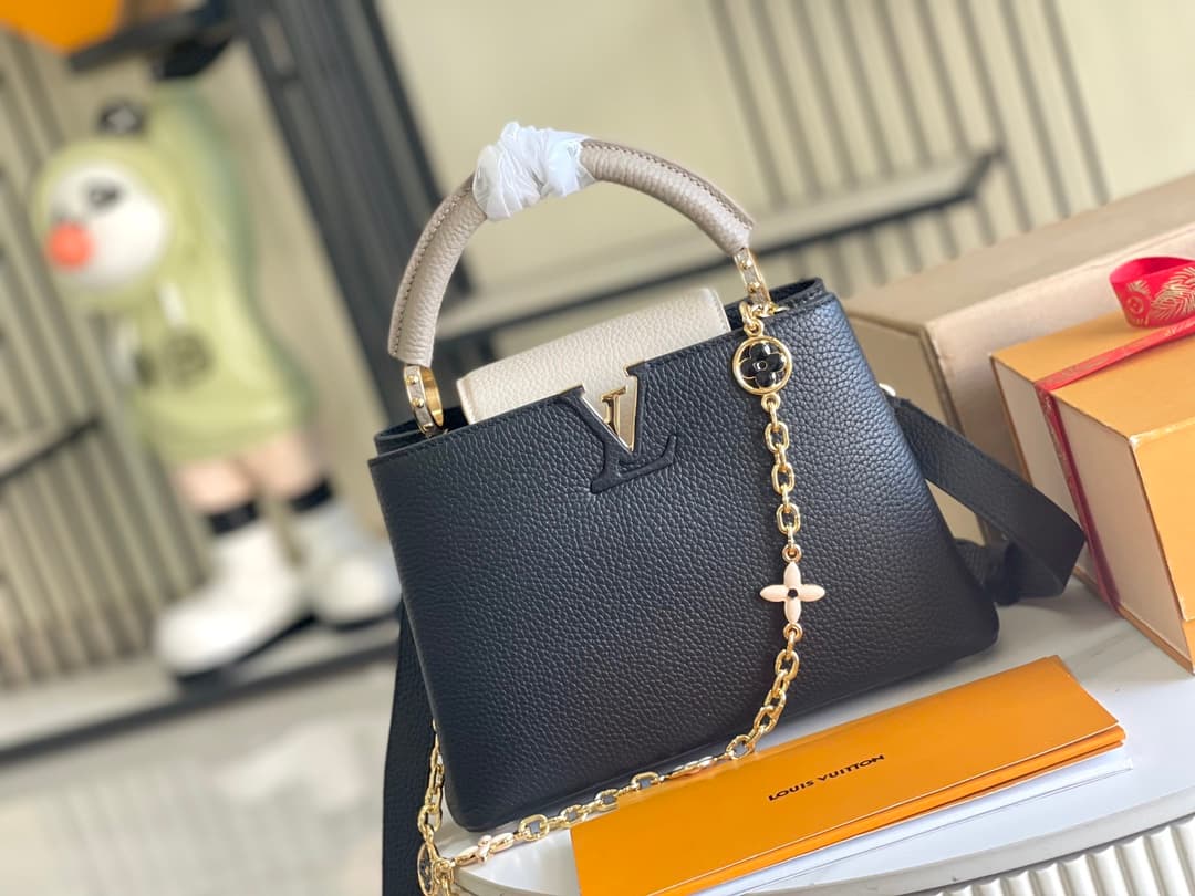 Louis Vuitton Capucines MM M25386 TOP