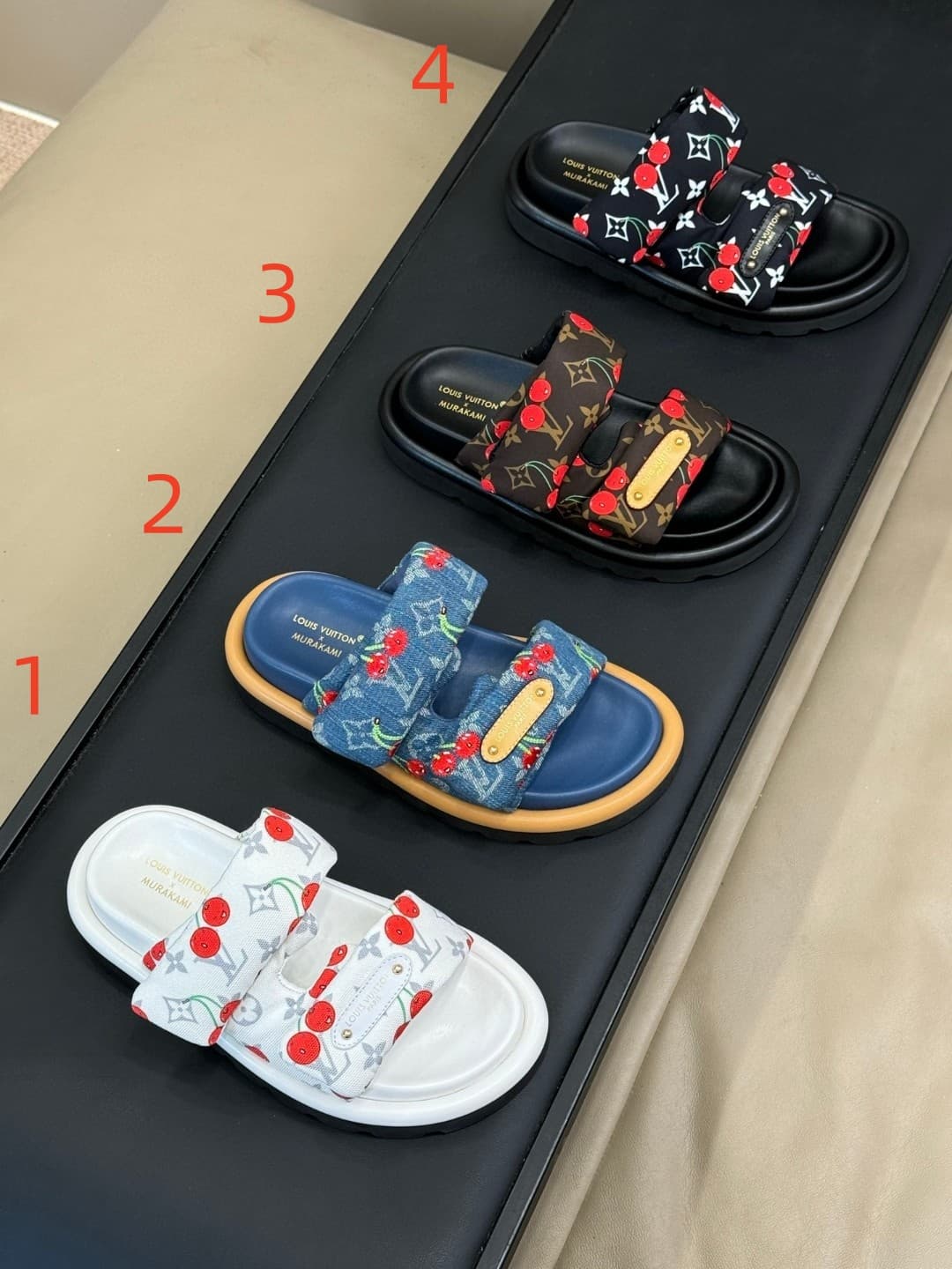 Louis Vuitton Sandal shoes Men Women TM Pool Plllow