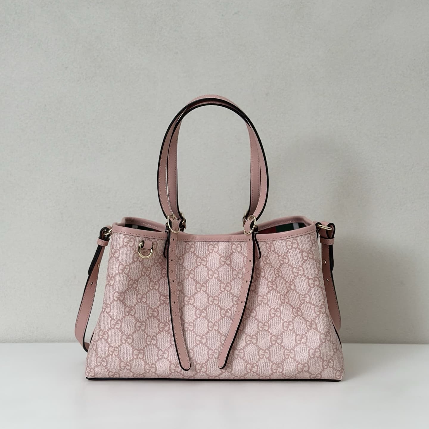Gucci GG Emblem medium tote bag 815214 High
