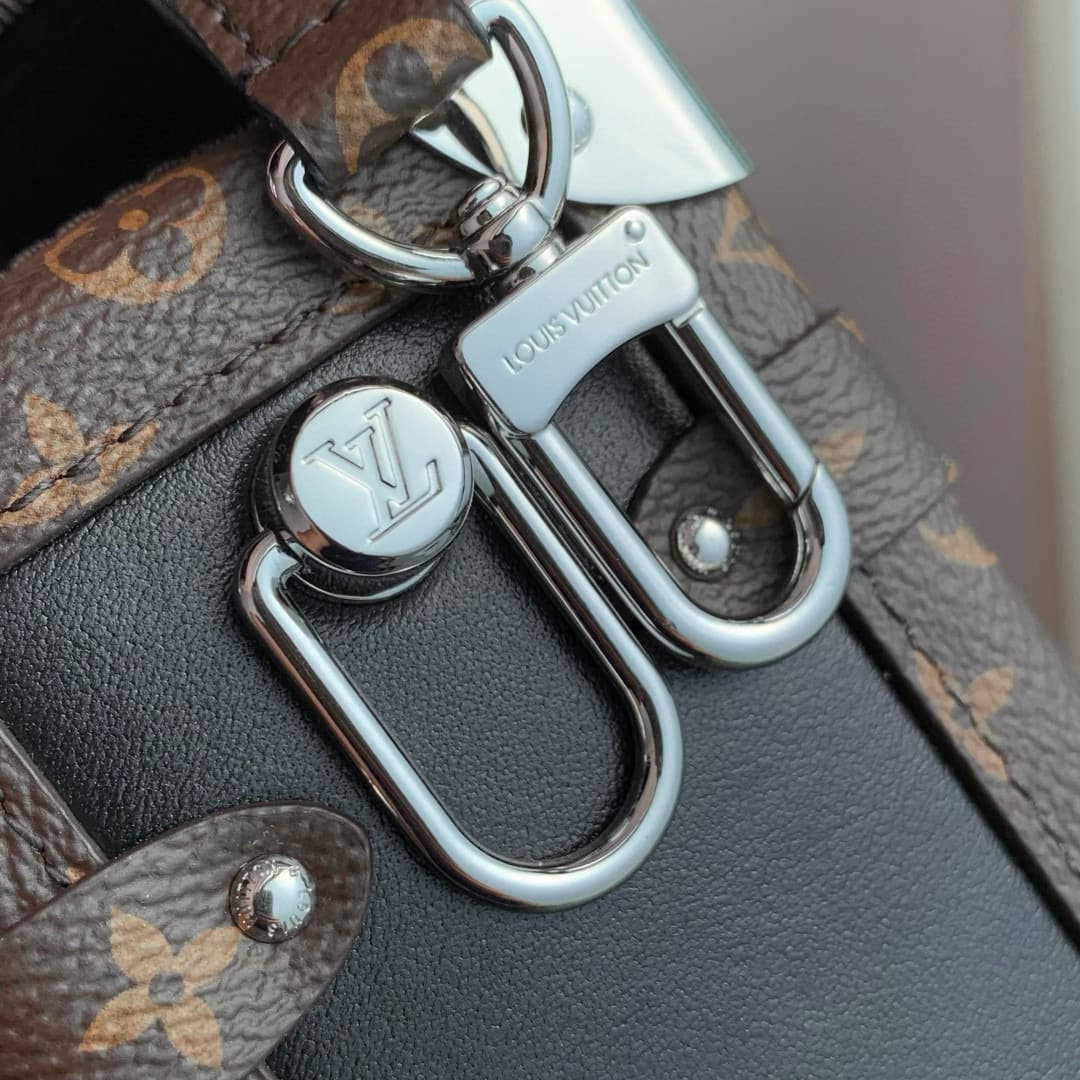 Louis Vuitton Side Trunk Vibe MM Black Calf leather M15195 High