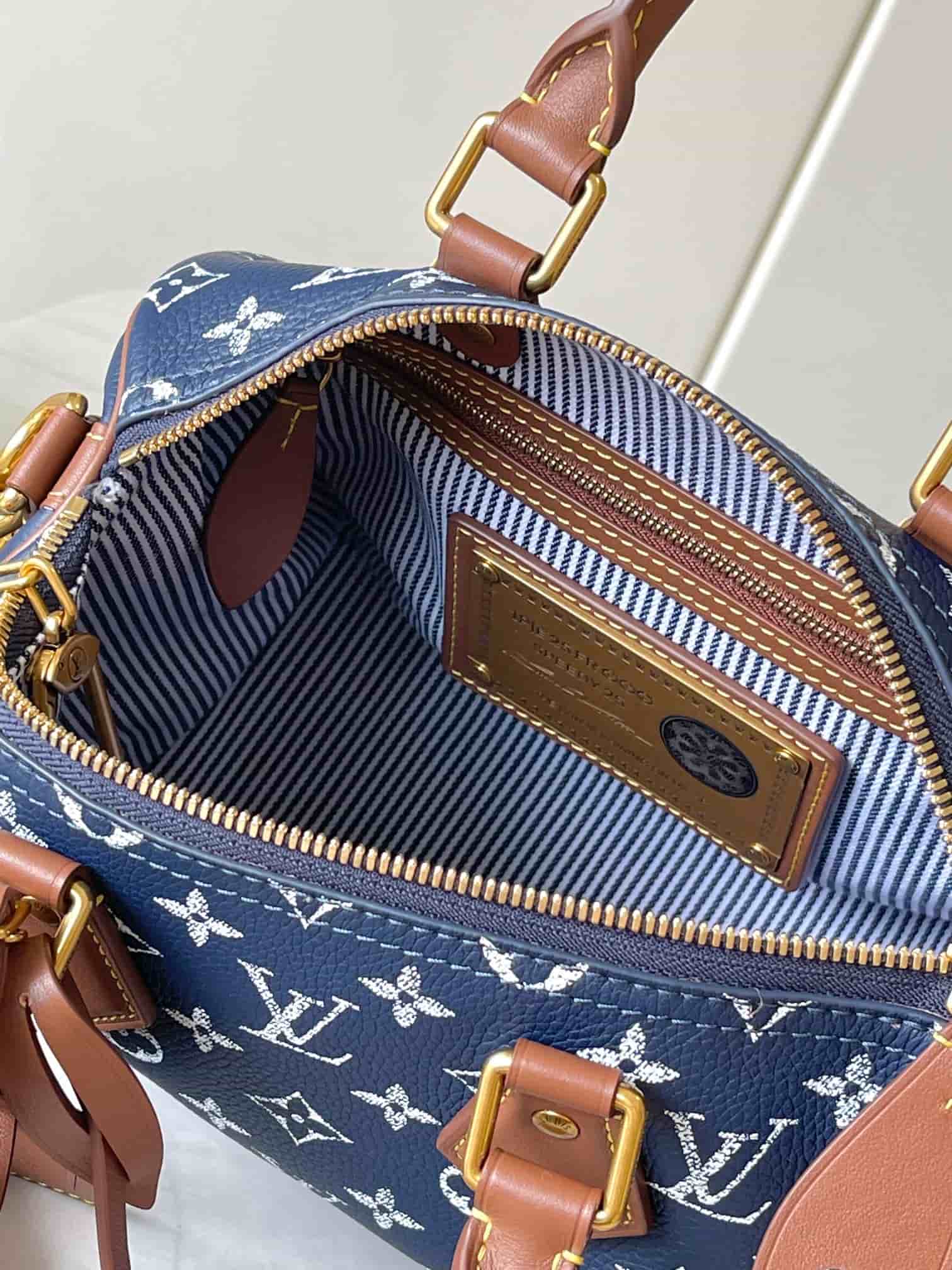 Louis Vuitton Speedy P9 Bandoulière 25 Calf leather M15278 Indigo Blue TOP