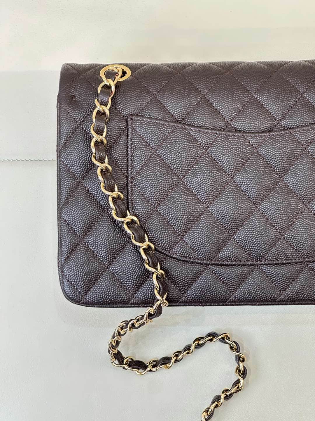 Chanel Medium CLASSIC HANDBAG Grained  Calfskin & Gold-Tone Metal Coffee TOP