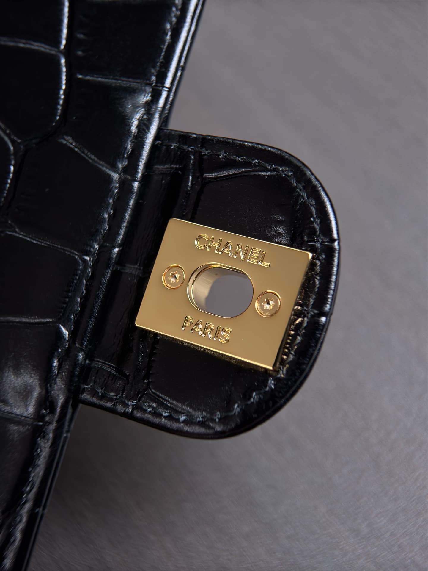 Chanel Flap Bag crocodile-embossed calfskin& Gold-Tone Metal Black AS6340 A