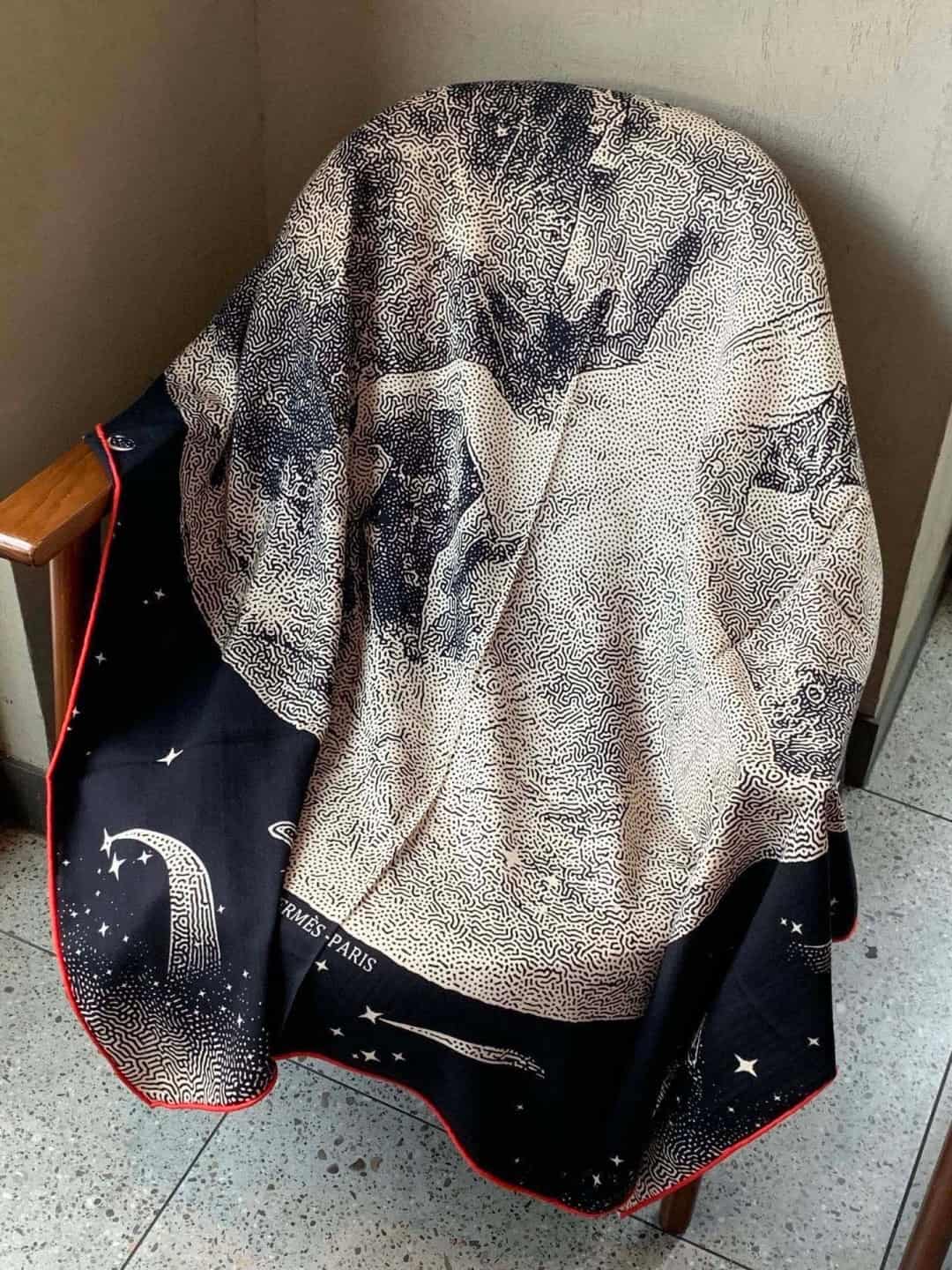 Hermes Clair de Lune Shawl 140