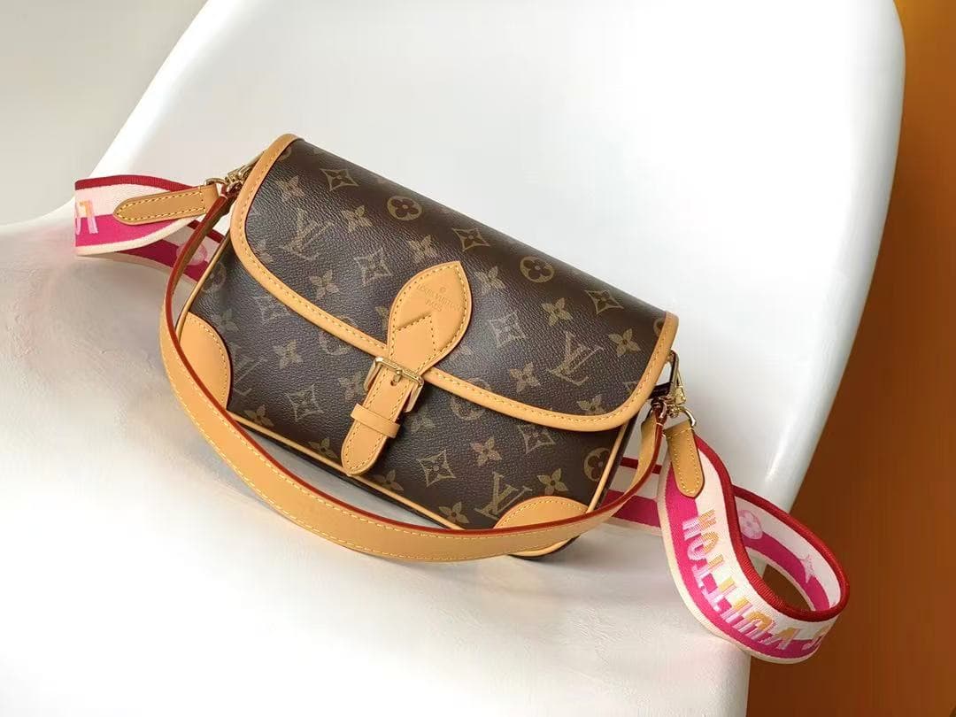Louis Vuitton DIANE Bag Monogram M45985 High