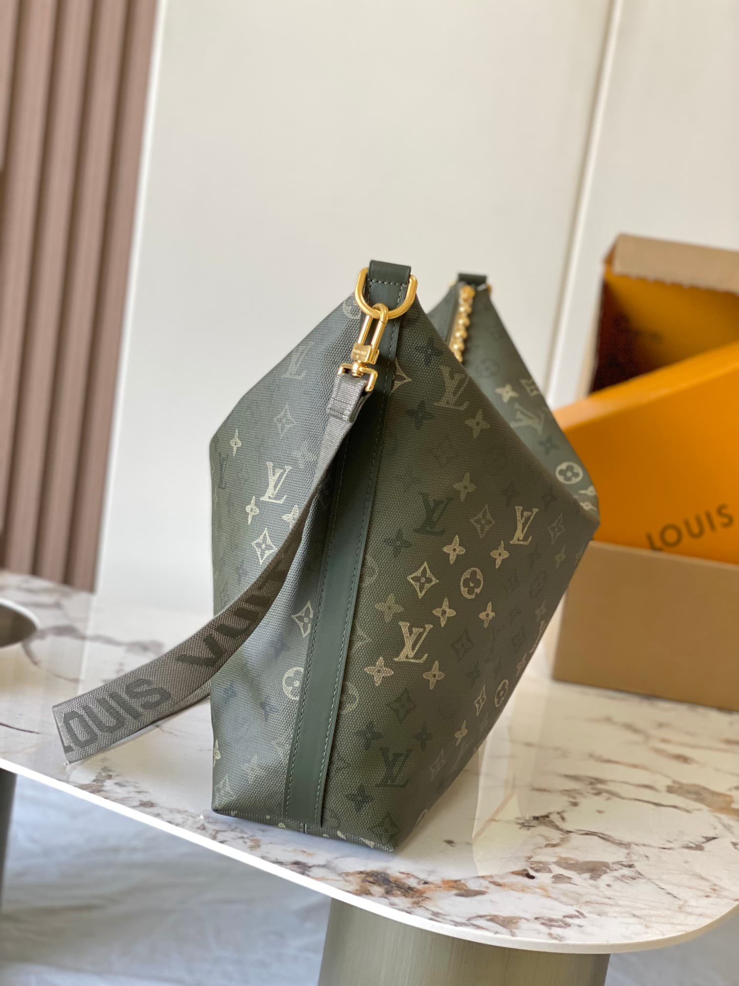 Louis Vuitton Vagabond Hobo Khaki Monogram Surplus coated canvas M27181 TOP
