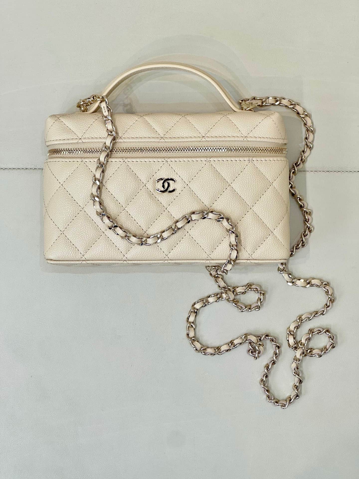 Chanel Classic Vanity with Chain Grained Calfskin & Gold-Tone Metal Beige AP4385 TOP