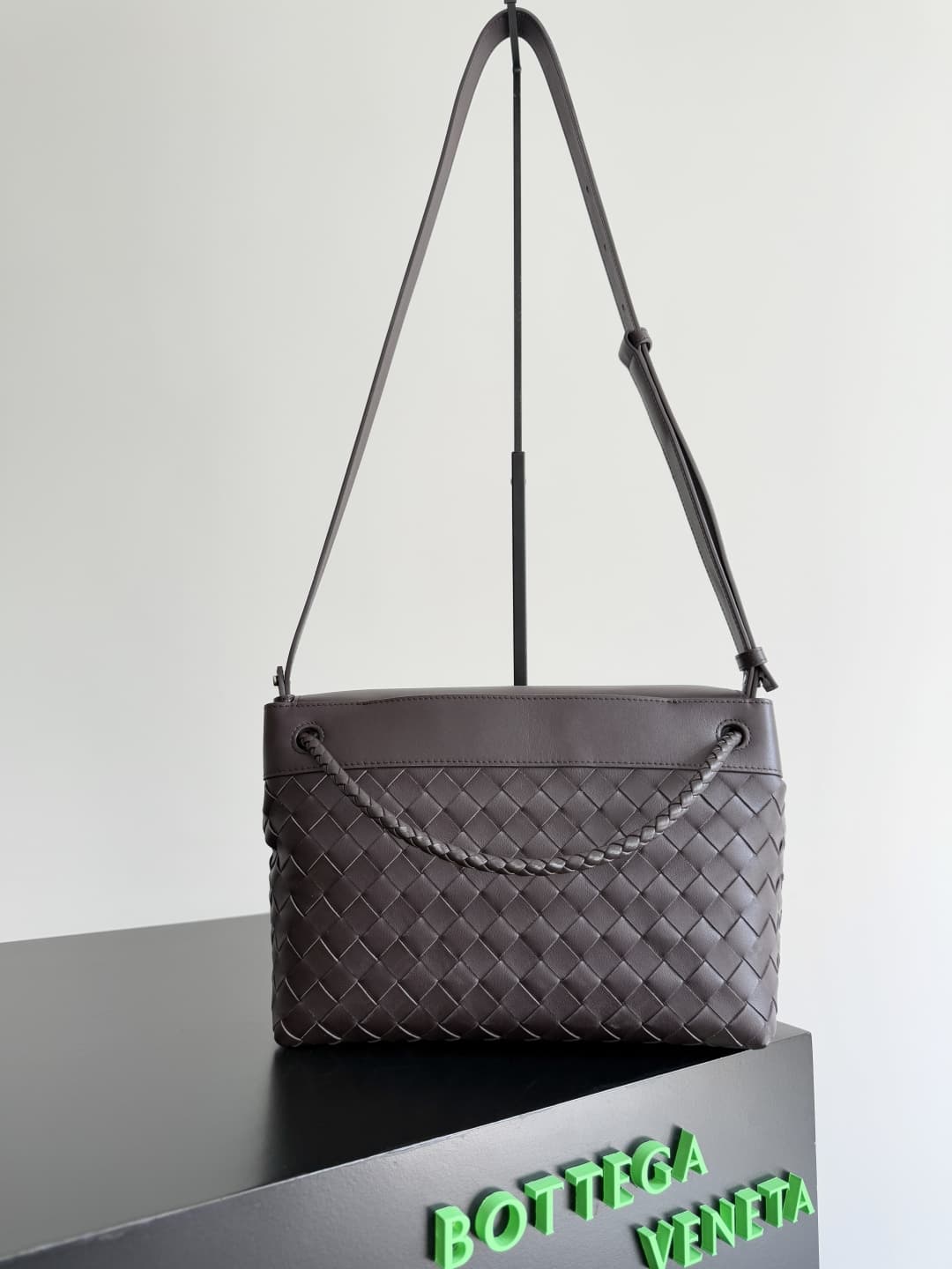 Small Andiamo Messenger Top