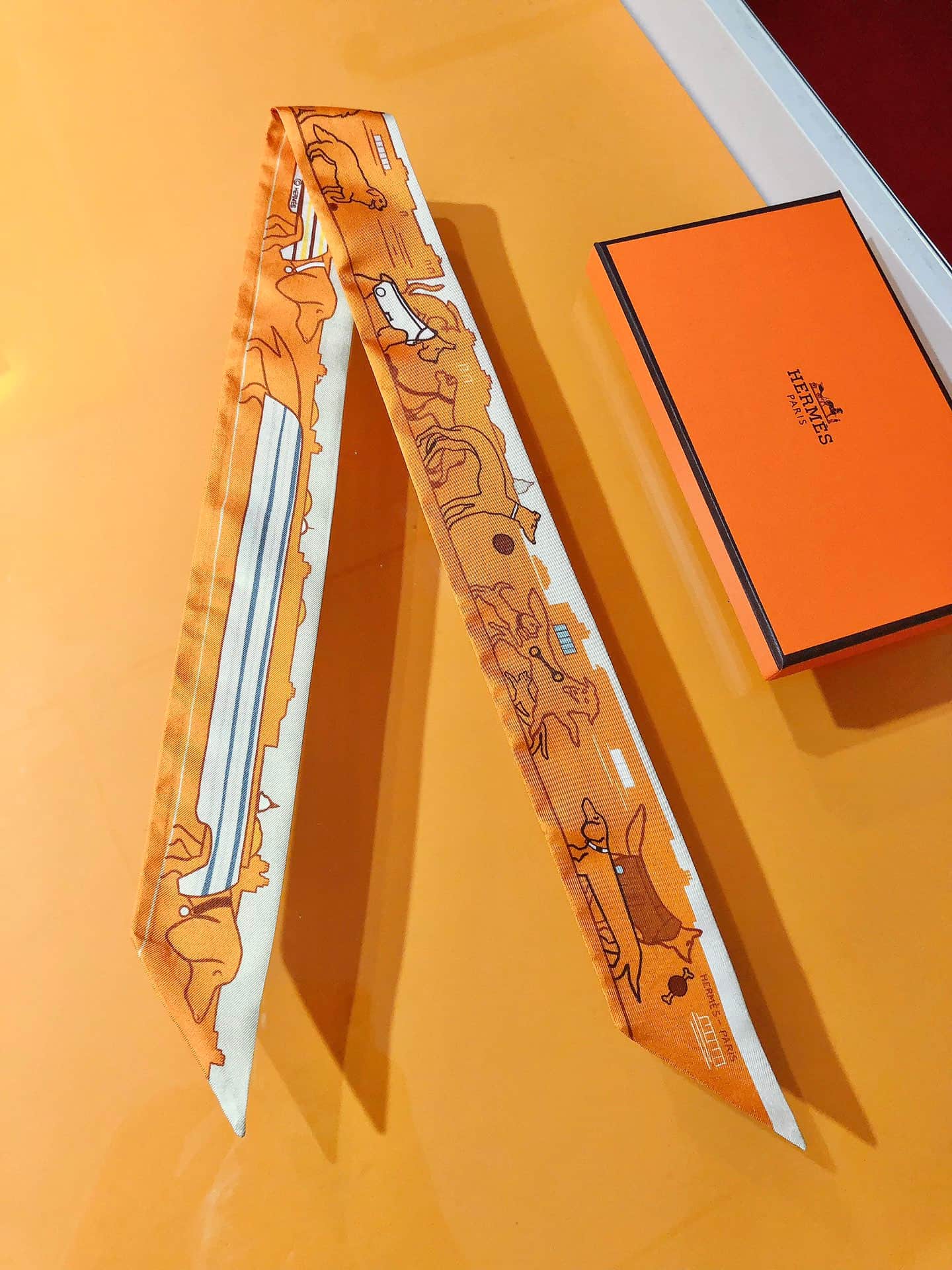 Hermès Silk Les Chiens Parisiens Twilly Scarf