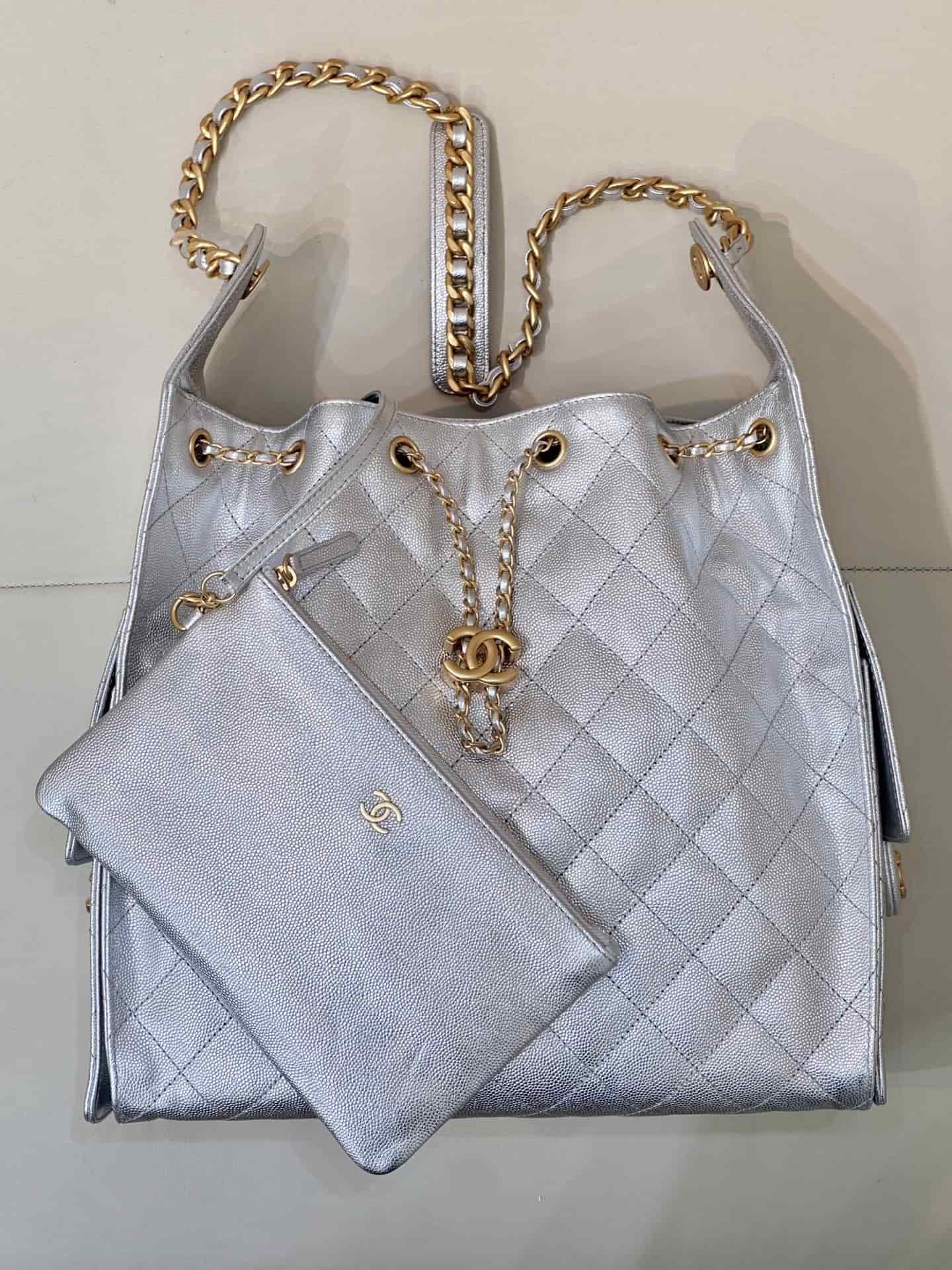 Chanel 25 Medium Hobo handbag AS5311 Grained Calfskin & Gold-tone Metal Silver TOP