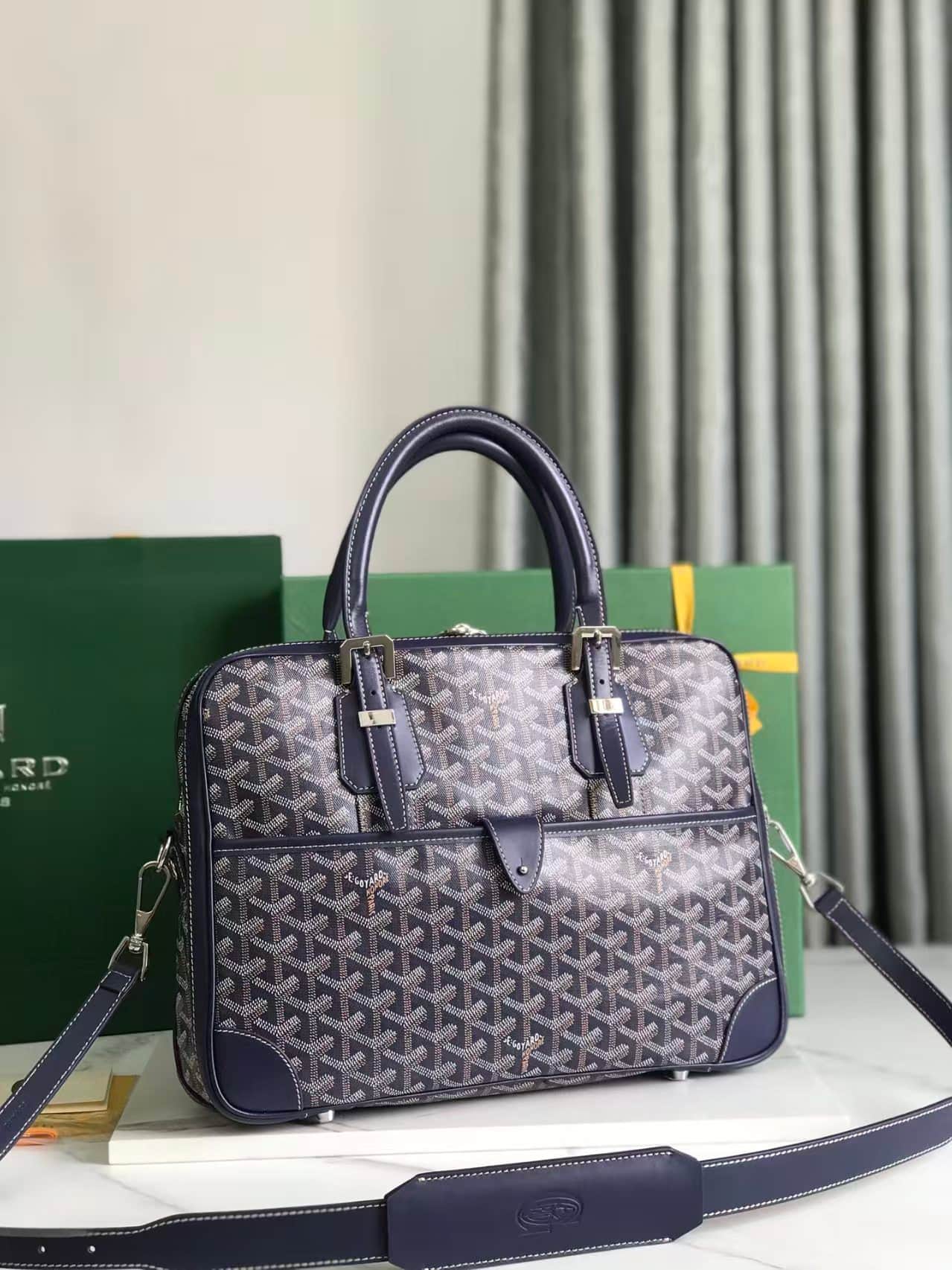 GOYARD Ambassade Messenger Bag High