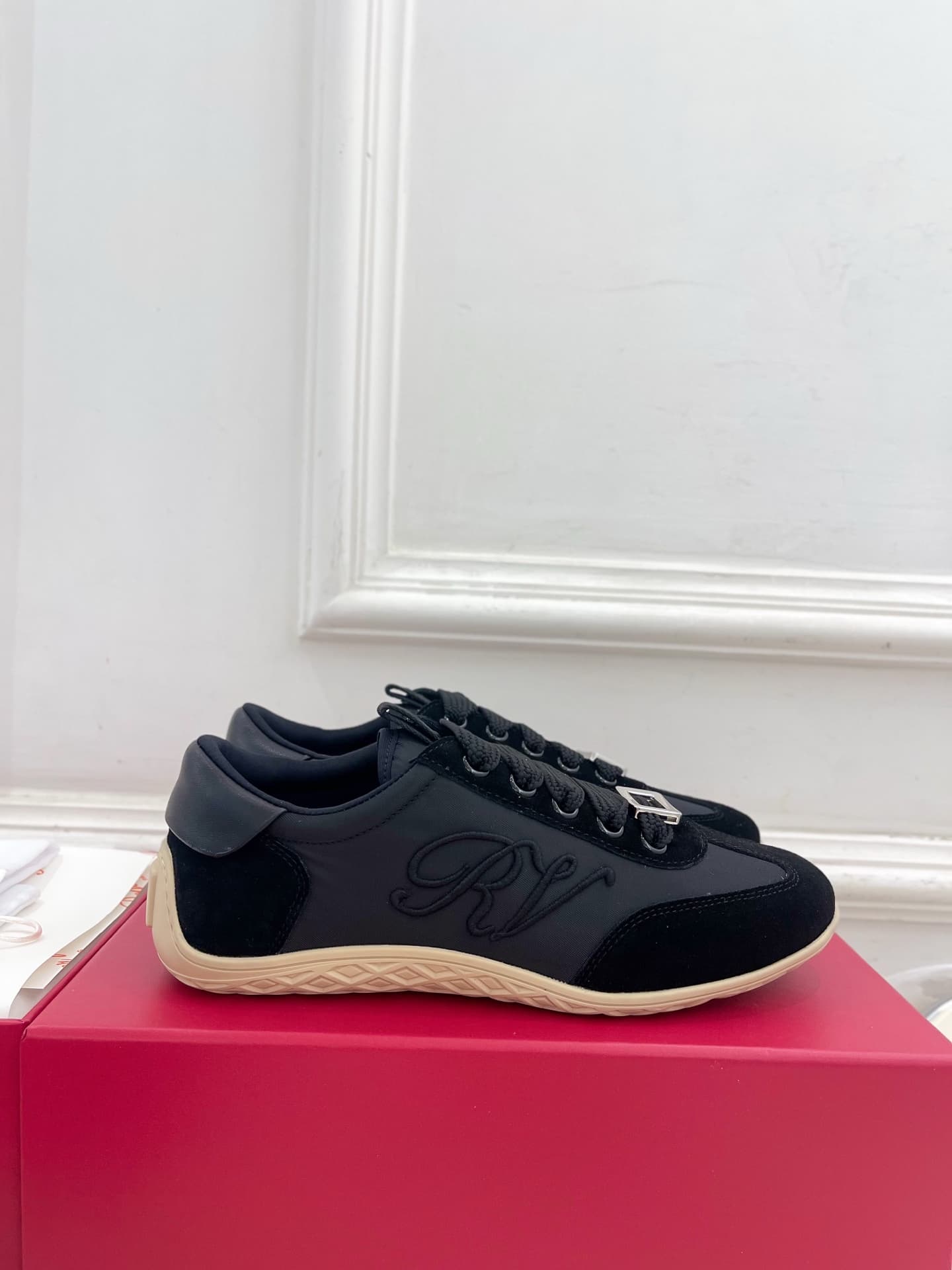 Roger Vivier Sneaker Shoes Women