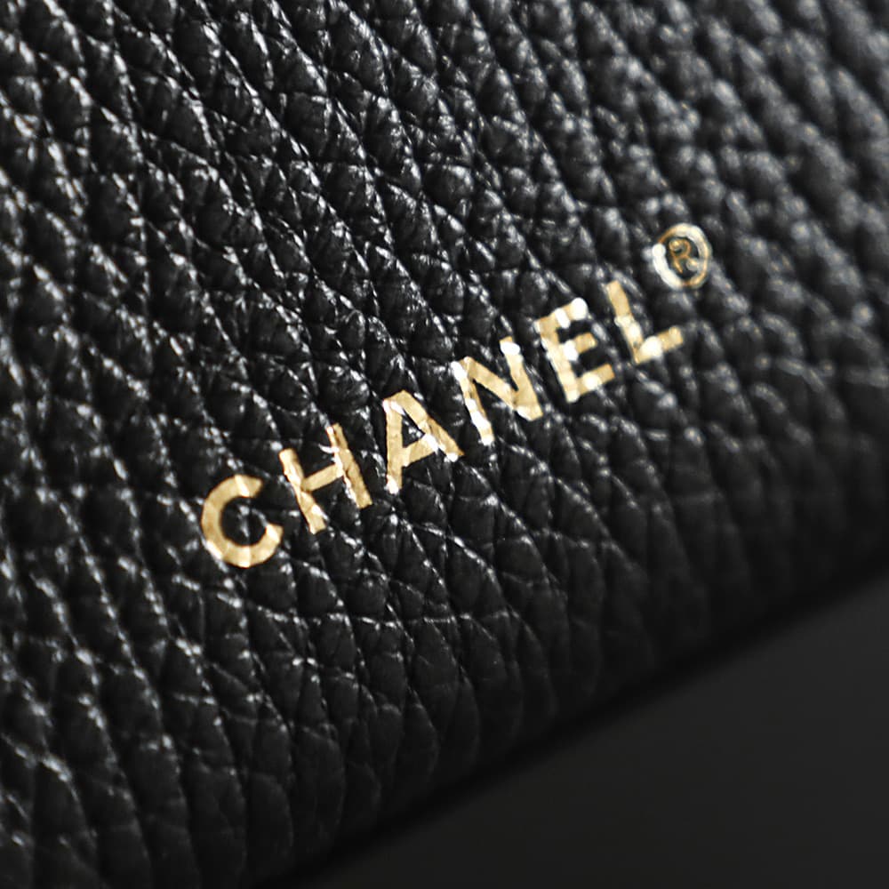 Chanel Small Vanity with chain Grained Calfskin & Gold-Tone Metal Black AP5346 A