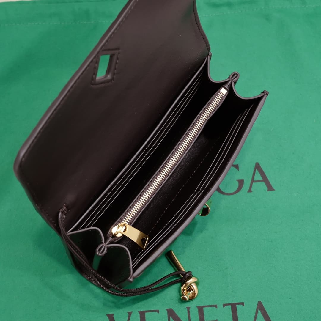 BV Andiamo Clutch Fondant High