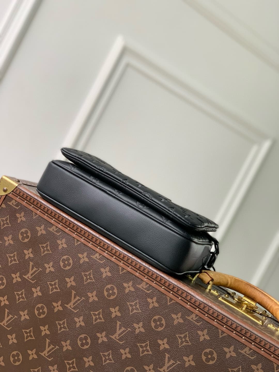 Louis Vuitton Trio Messenger Black Monogram Shadow calfskin leather M26713 High