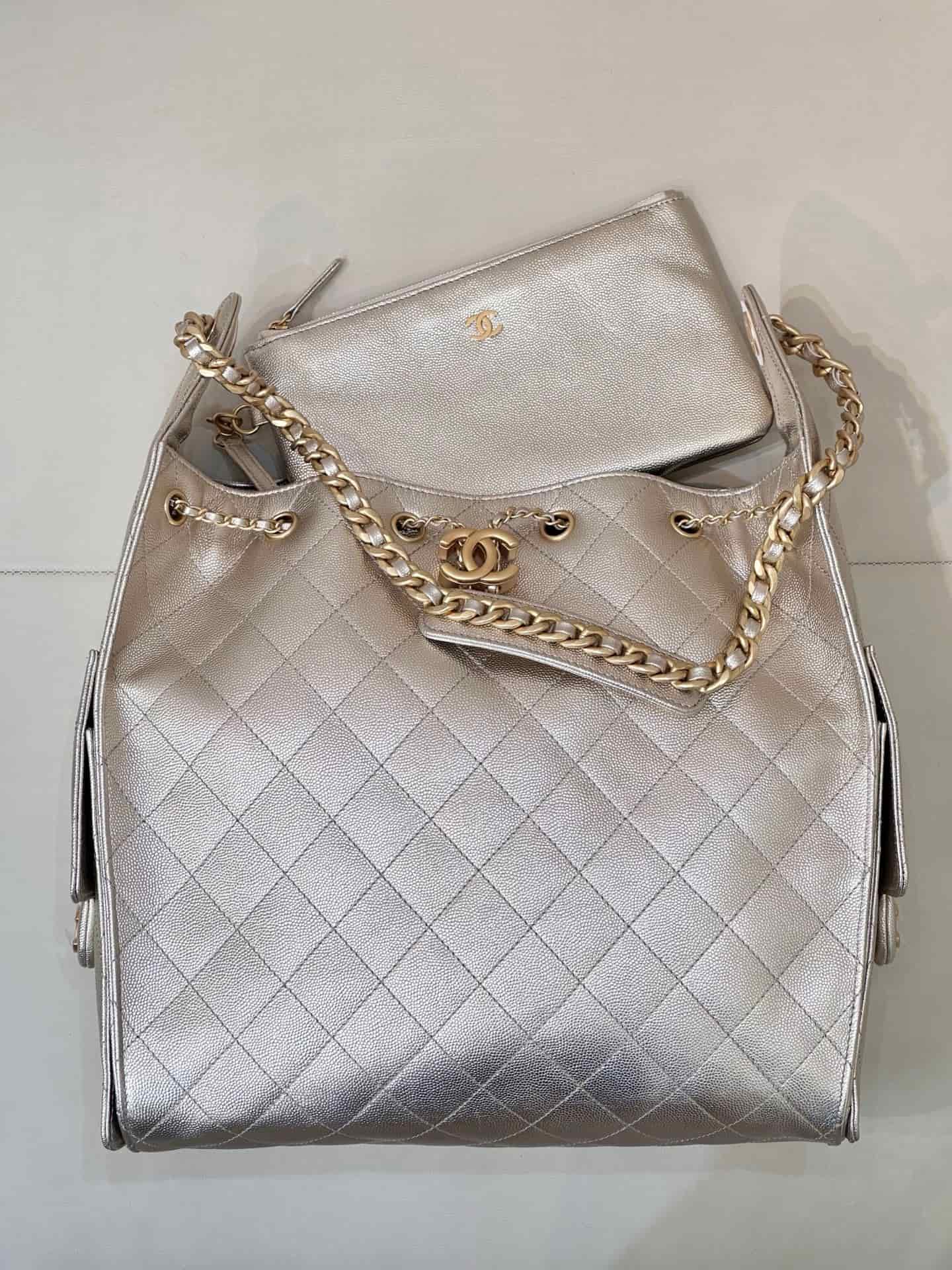 Chanel 25 Medium Hobo handbag AS5311 Grained Calfskin & Gold-tone Metal champagne TOP