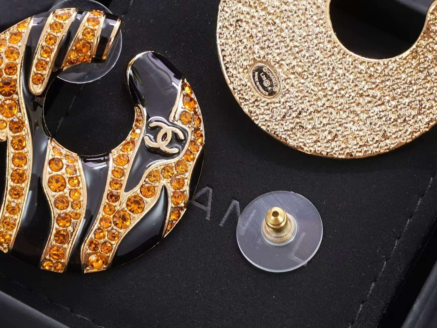 Chanel 26A Hoop Earrings High