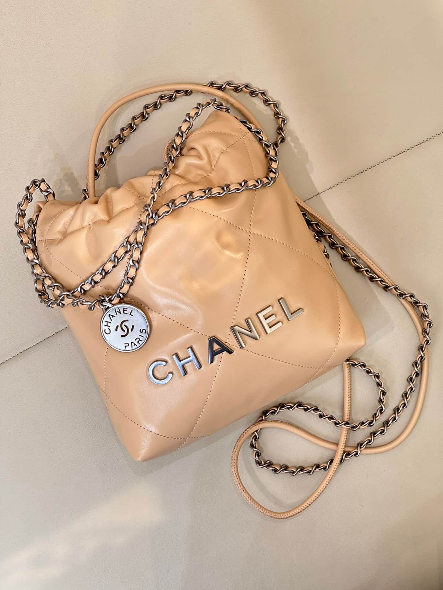 Chanel 22 MINI HANDBAG Shiny Calfskin Beige & Silver-Tone Metal AS3980 TOP