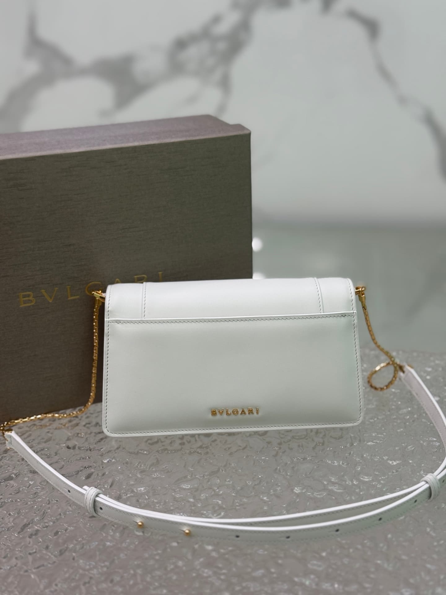 Bvlgari Serpenti Forever shoulder bag 294650 white High