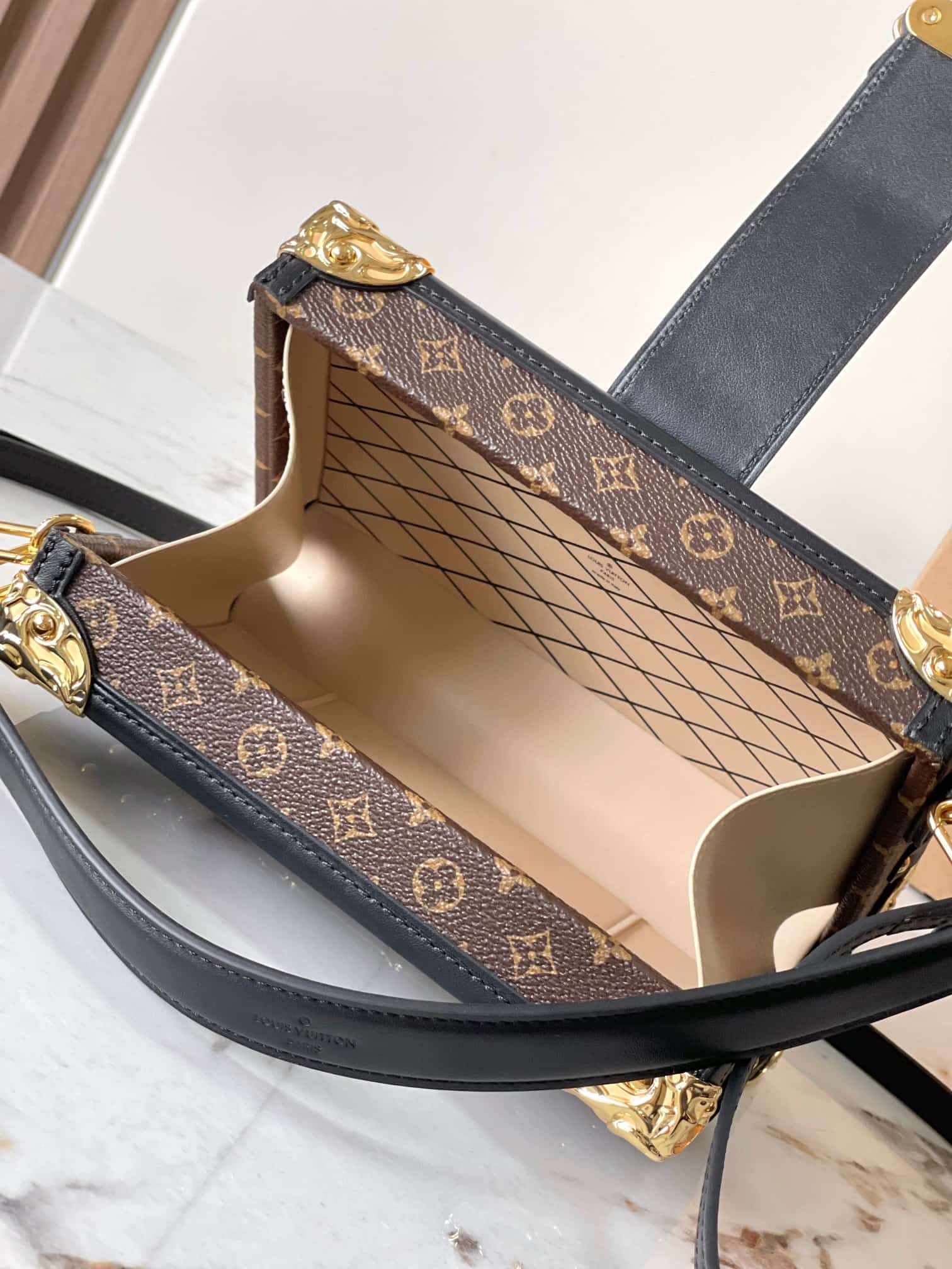 Louis Vuitton Petite Malle Monogram canvas M13738 TOP