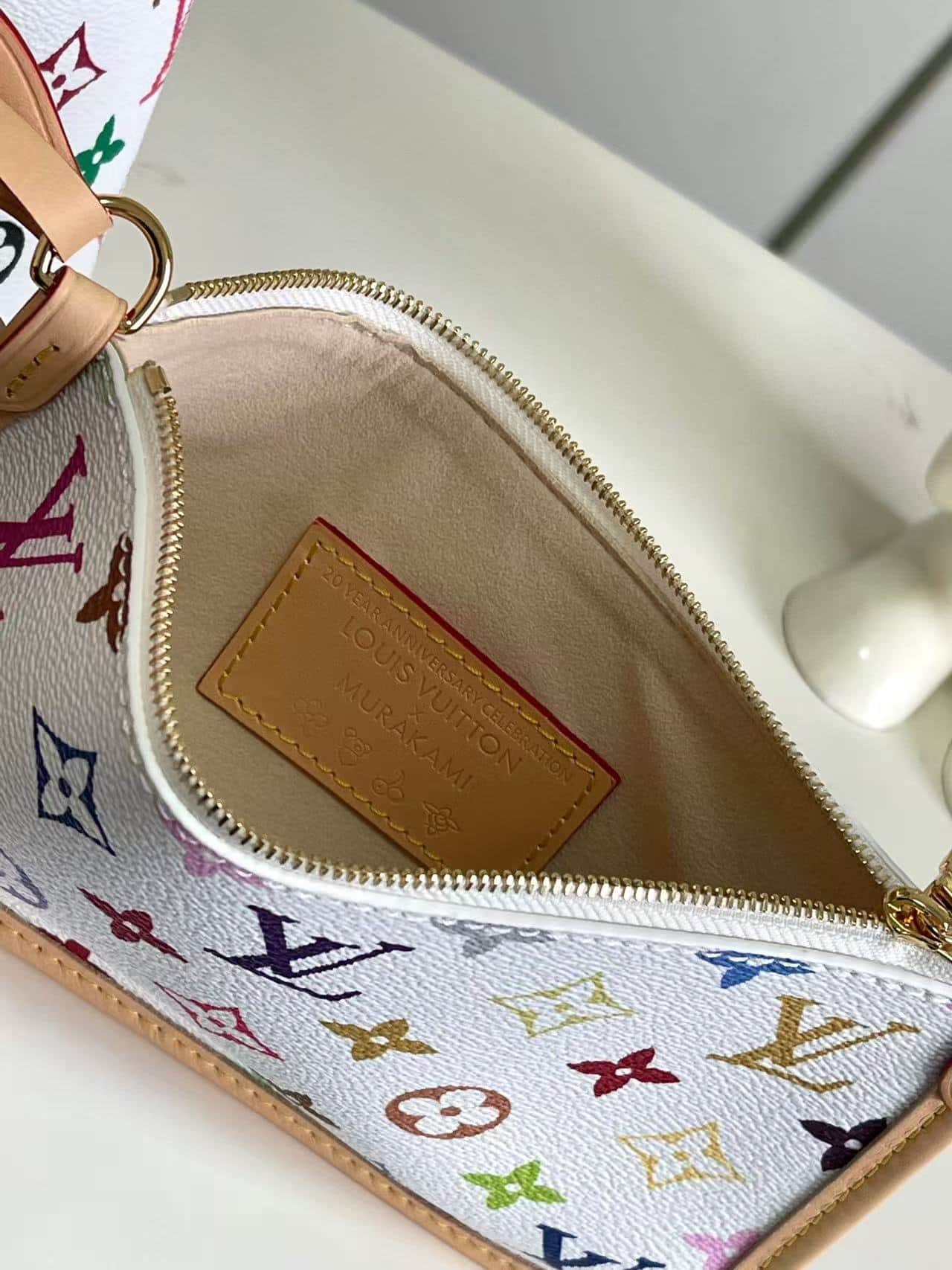 Louis Vuitton CARRYALL PM x Murakami M13661 High