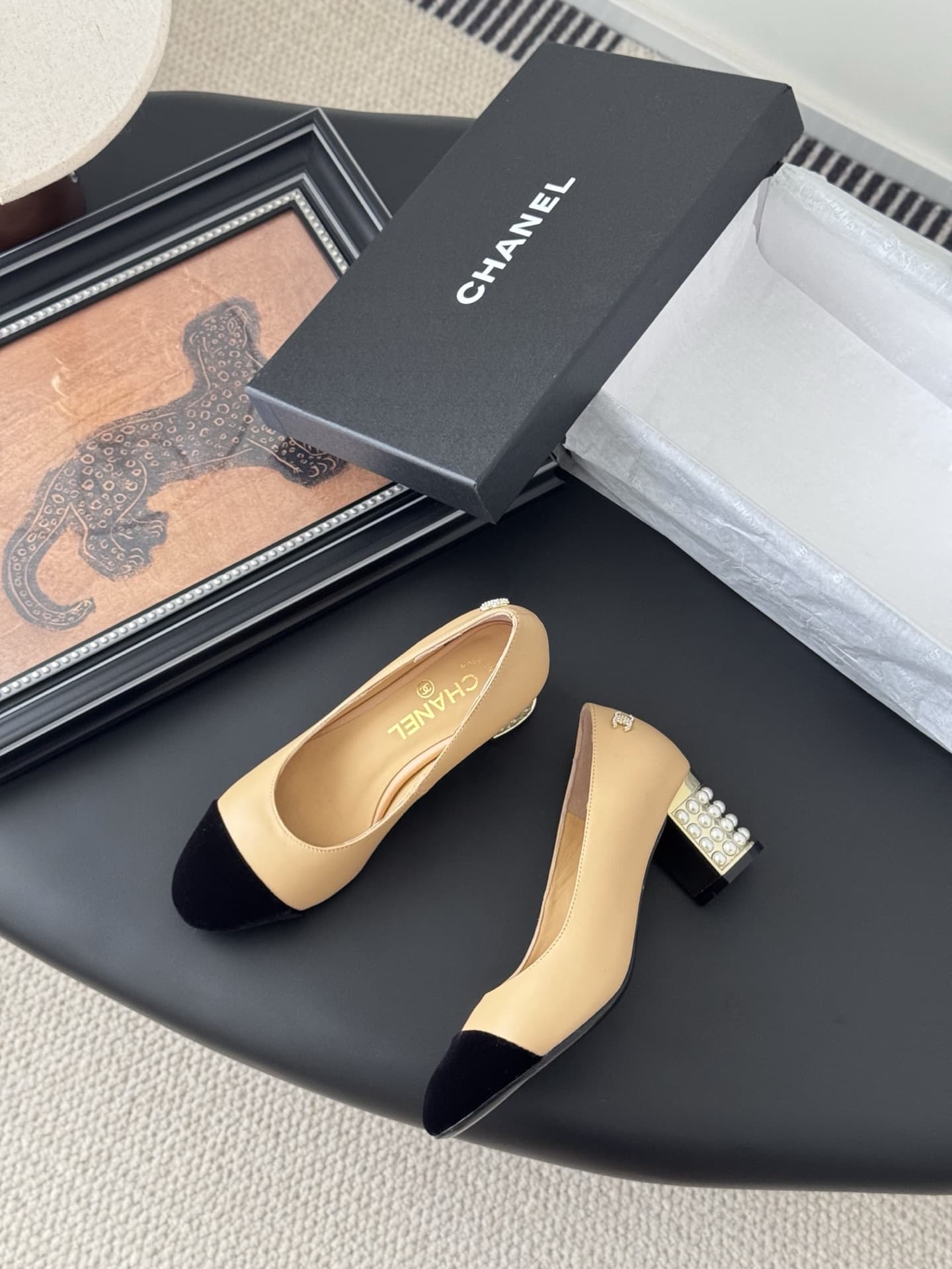 Chanel Mary Janes Pumps shoes Medium Women