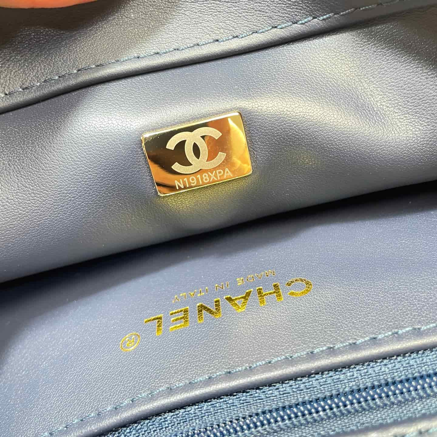 Chanel Maxi Flap Bag with Top Handle Washed Denim& Gold-Tone Metal AS6091 Blue A