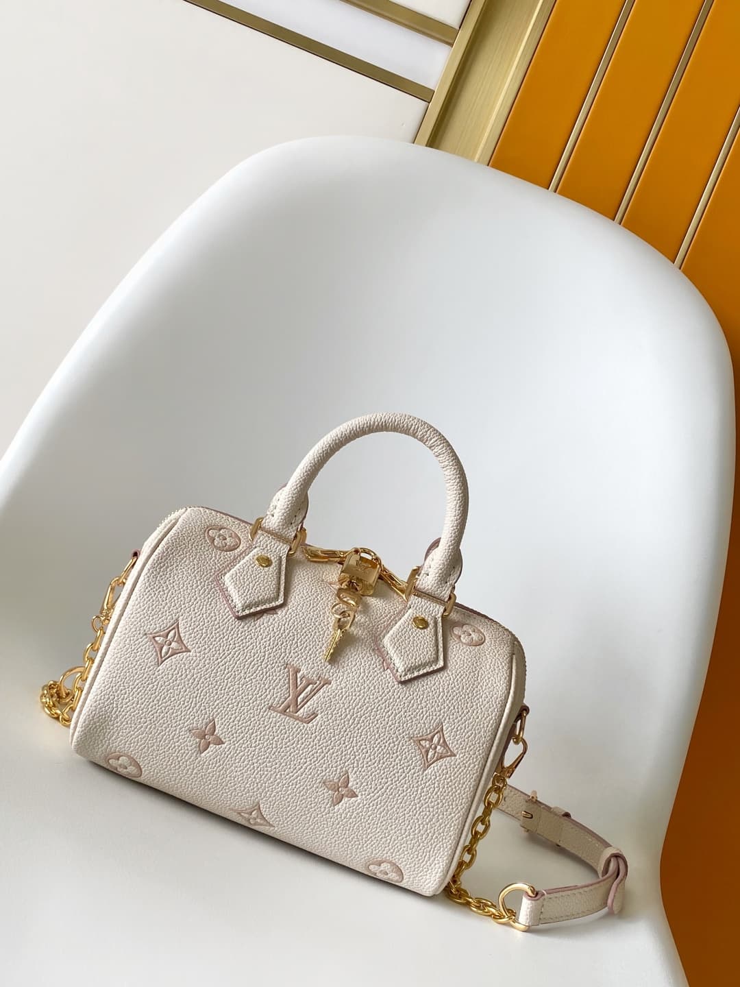 Louis Vuitton Speedy Bandoulière 20 Bag Debossed grained cowhide leather M14291 Eden High