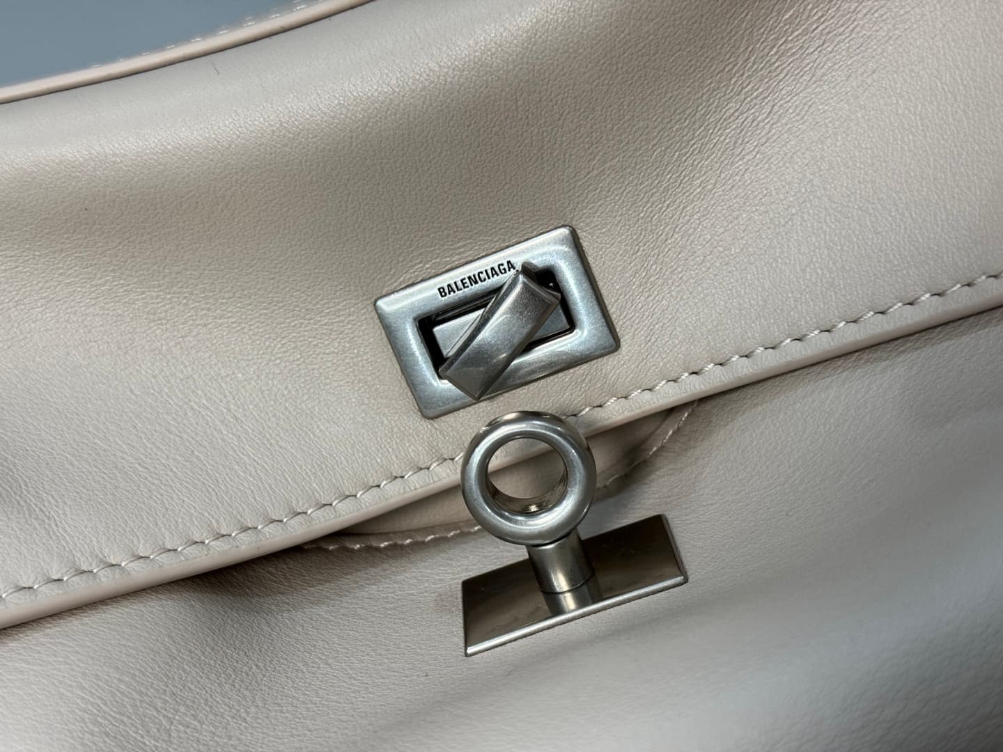 Balenciaga Rodeo Small Bag in Beige Leather With Silver-Tone Metal TOP