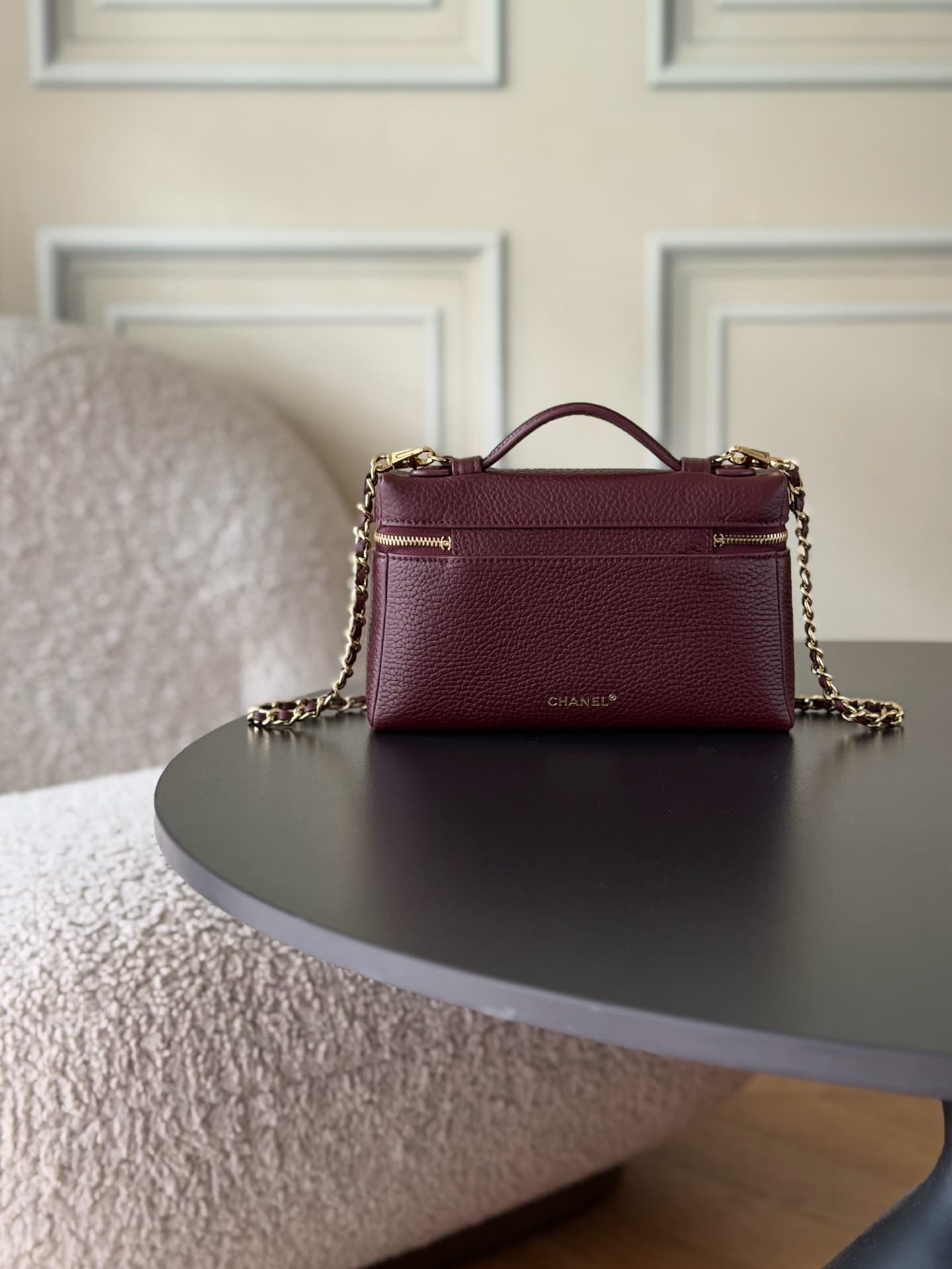 Chanel Small Vanity with chain Grained Calfskin & Gold-Tone Metal Burgundy AS5346 A