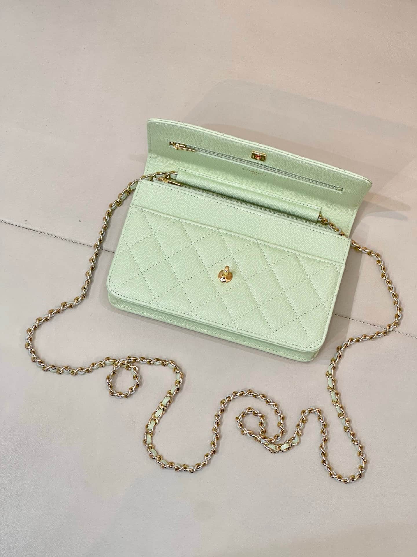 Chanel Classic Wallet on Chain Grained Shiny Calfskin& Gold-Tone Metal AP4241 Light Green TOP