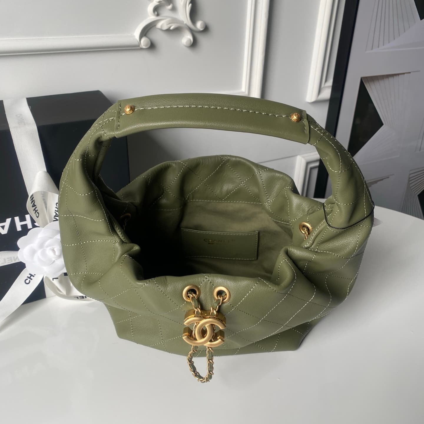 Chanel Hobo Handbag Calfskin & Gold-Tone Metal AS5976 Drak Green A