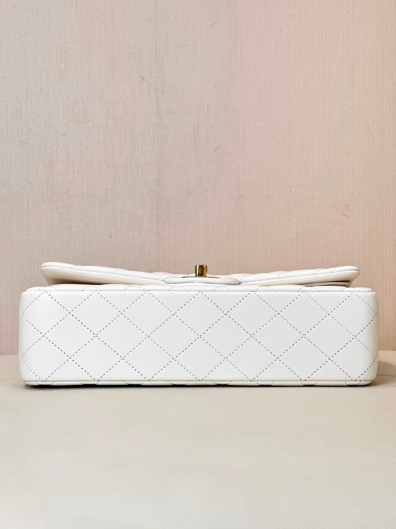 Chanel Medium CLASSIC HANDBAG Lambskin Gold-Tone Metal White TOP