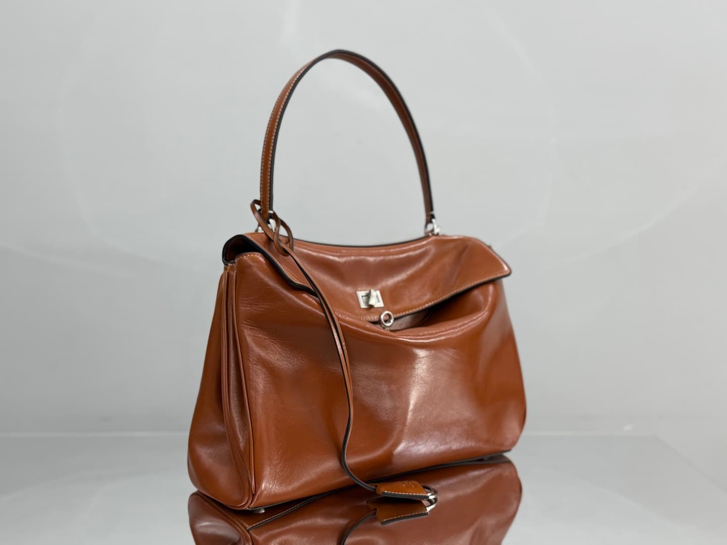 Balenciaga Rodeo Medium Bag in Tan Leather With Silver-Tone Metal TOP