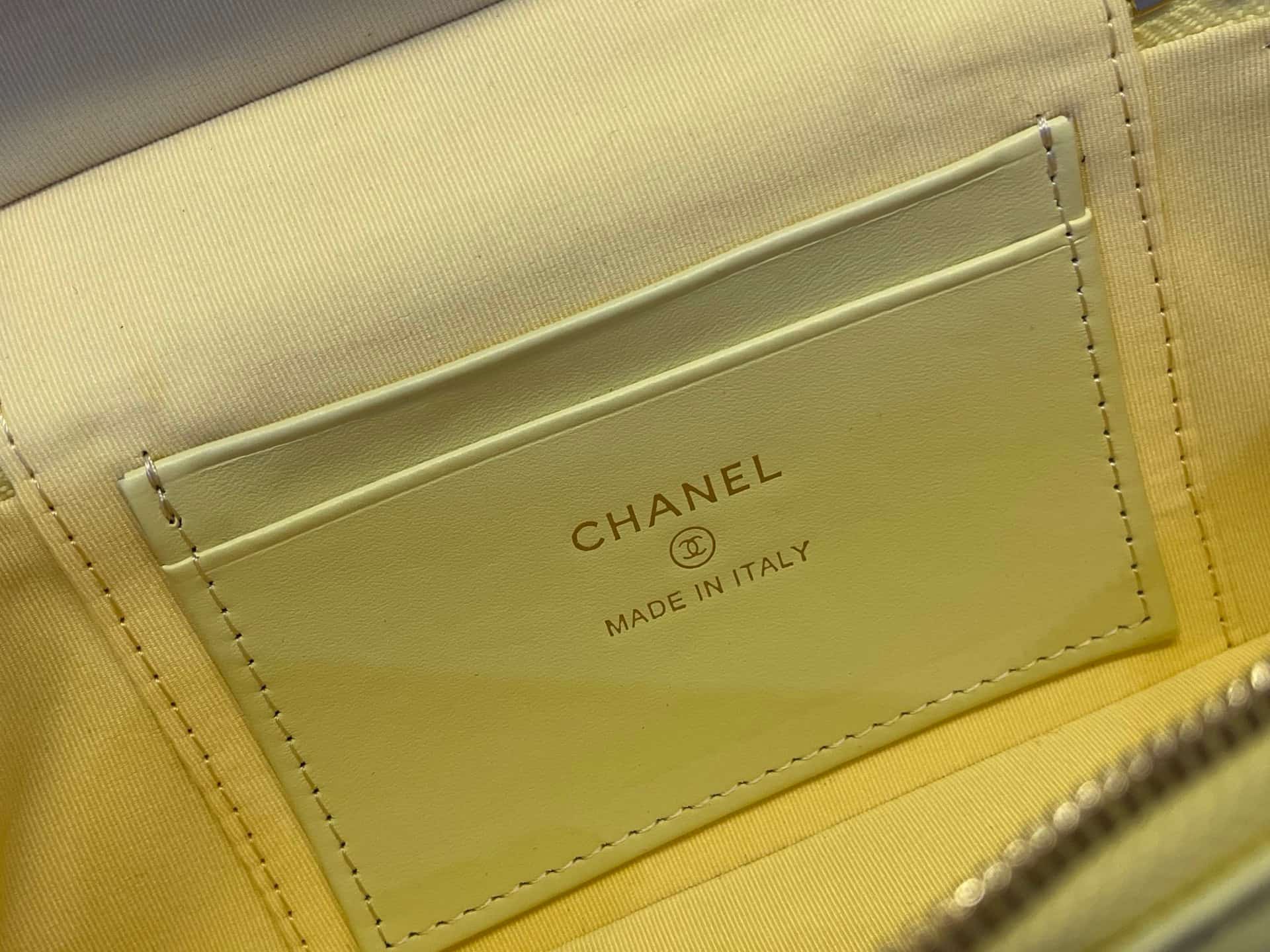 Chanel Vanity with Chain Grained Shiny Calfskin & Gold-Tone Yellow A96140 A