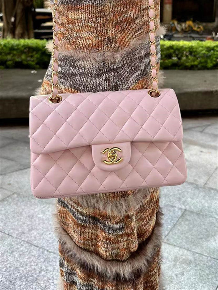 Small CLASSIC HANDBAG Lambskin Gold Metal Pink A
