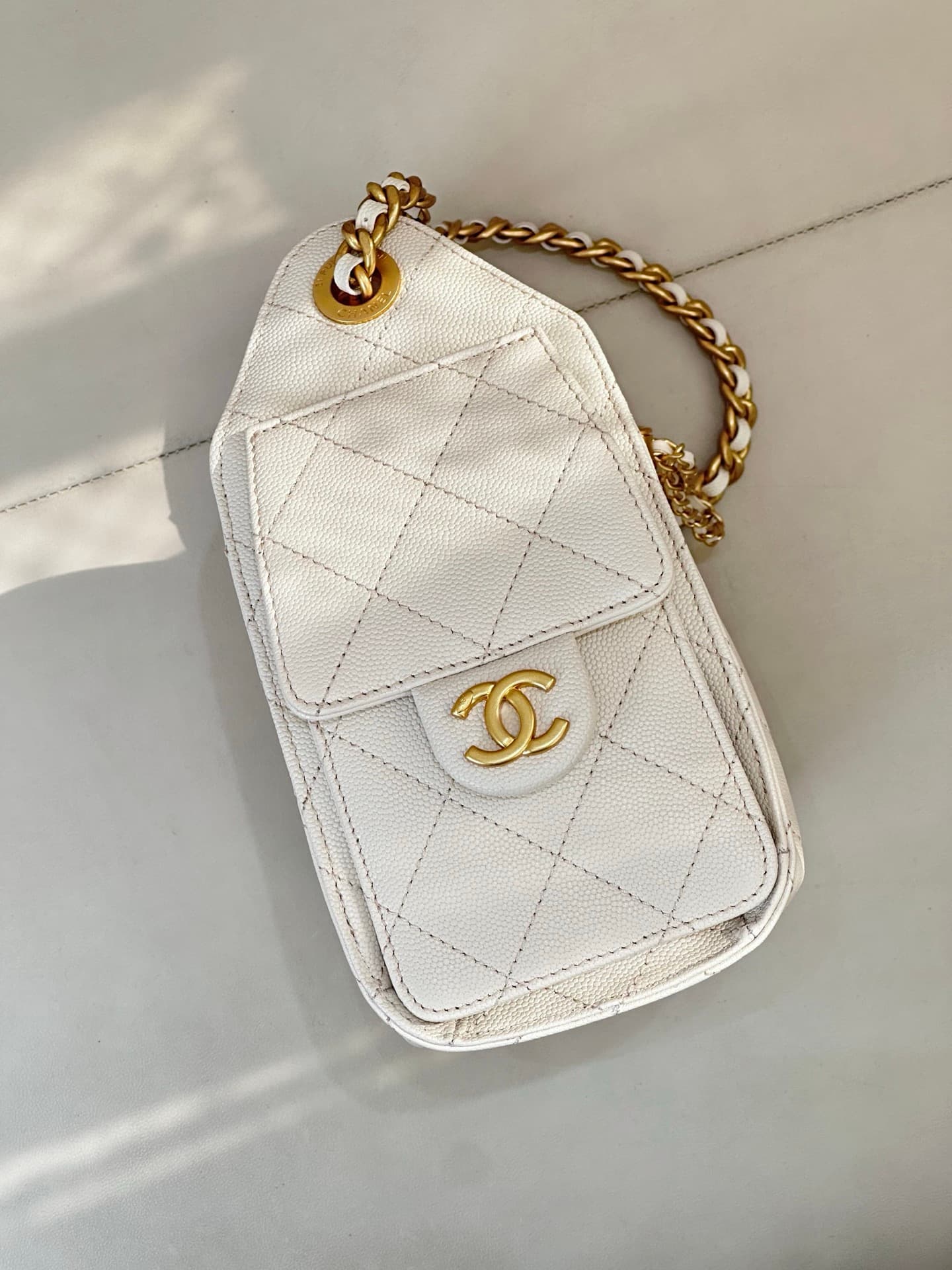 CHANEL 25 Mini Handbag AS5631 Grained Calfskin & Gold-tone Metal Cream TOP