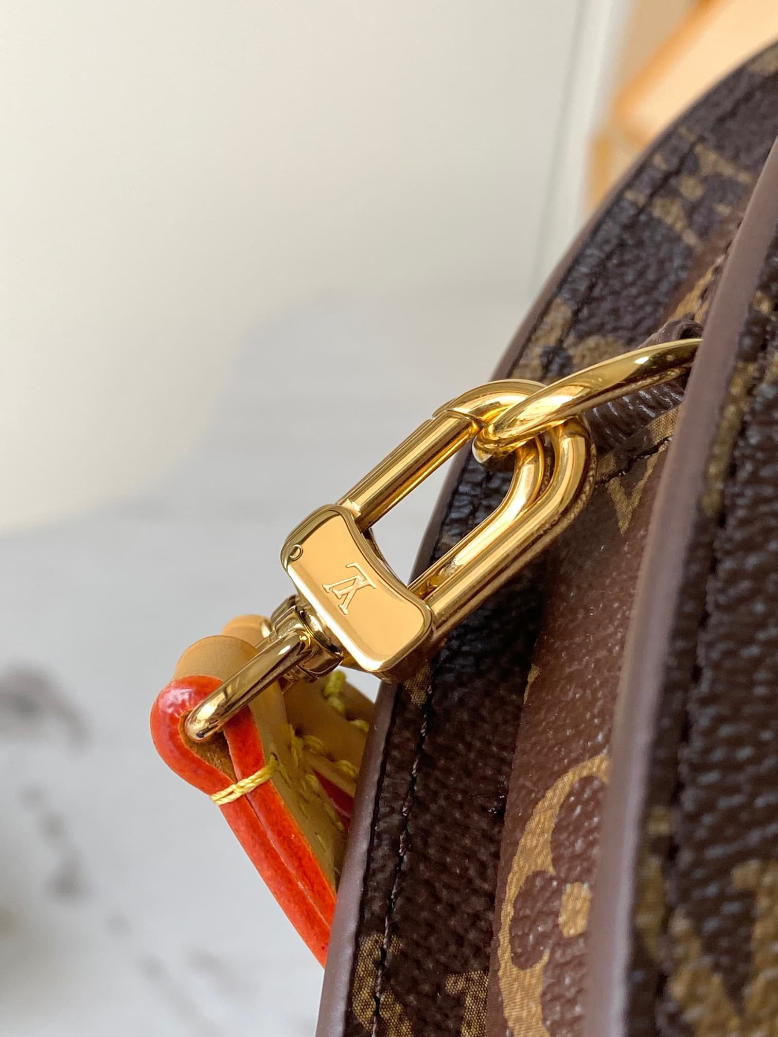 Louis Vuitton Fan Monogram coated canvas M14804 Top