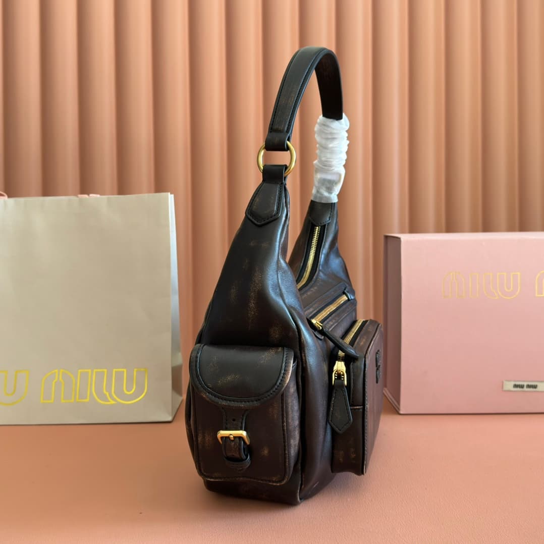 Miu Miu Pocket leather shoulder bag 5BC189 High