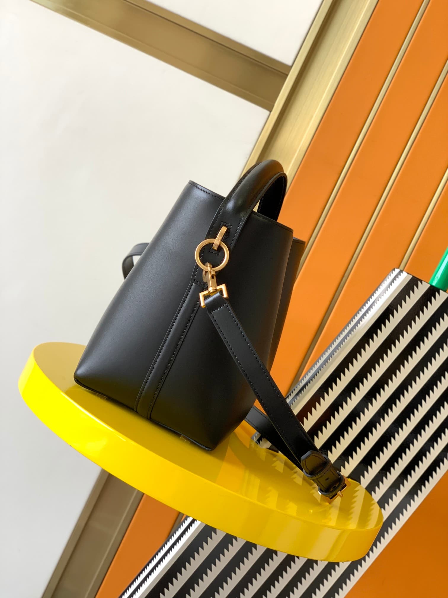 Saint Laurent Le 37 Small black leather bucket bag High